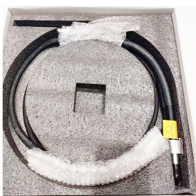 탈모 응용 프로그램에서 일관성 있는 레이저 전송을 위해 큰 코어 직경의 고정도 맨 광섬유